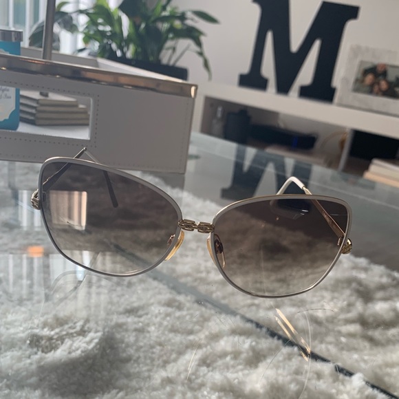 Authentic Vintage Gucci Sunglasses - Picture 3 of 8